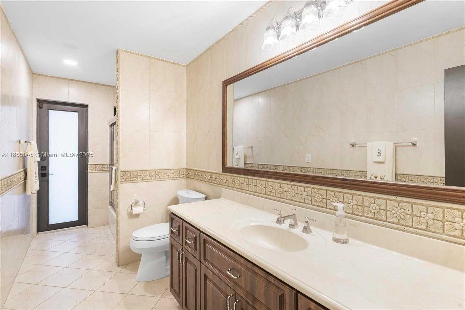 Small Image of 9255 SOUTH WEST 108TH ST, Miami Number 30