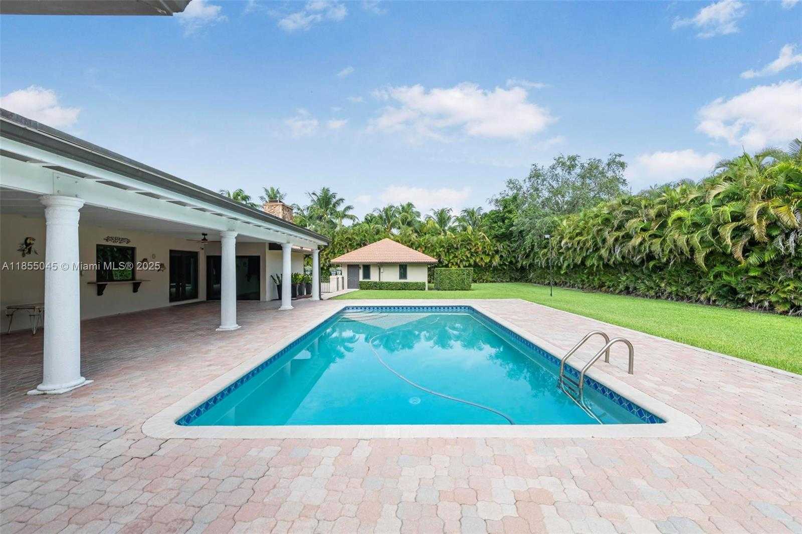 Small Image of 9255 SOUTH WEST 108TH ST, Miami Number 37