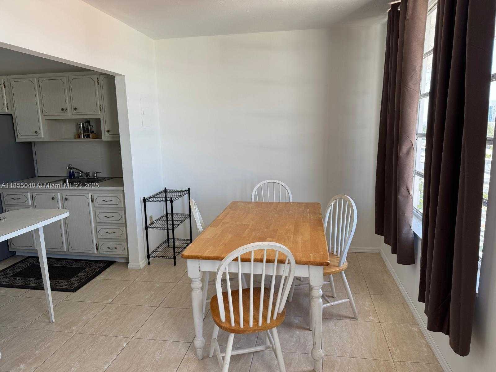 Small Image of 7800 CARLYLE AVE #6C, Miami Beach Number 11