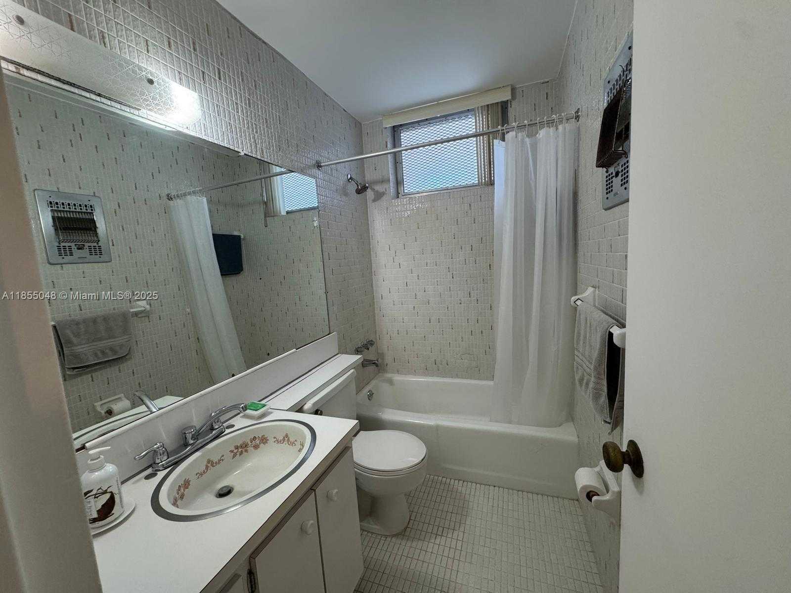 Small Image of 7800 CARLYLE AVE #6C, Miami Beach Number 24