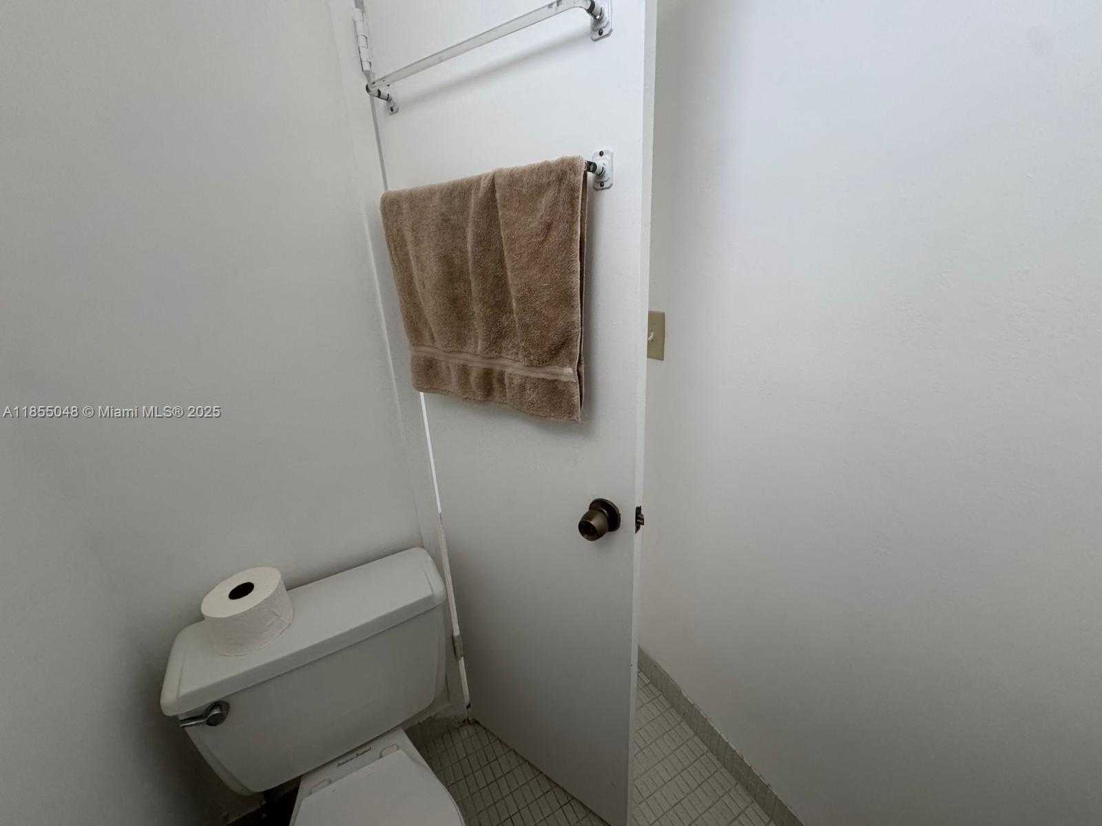 Small Image of 7800 CARLYLE AVE #6C, Miami Beach Number 26