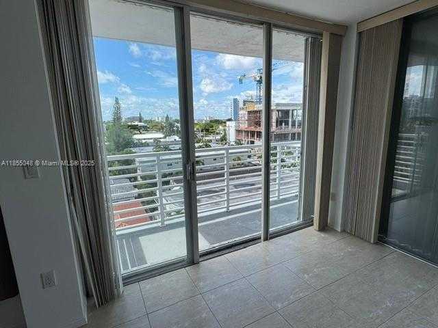 Small Image of 7800 CARLYLE AVE #6C, Miami Beach Number 42