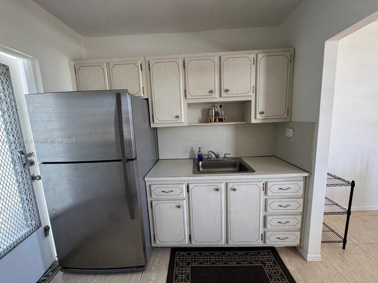 Small Image of 7800 CARLYLE AVE #6C, Miami Beach Number 8