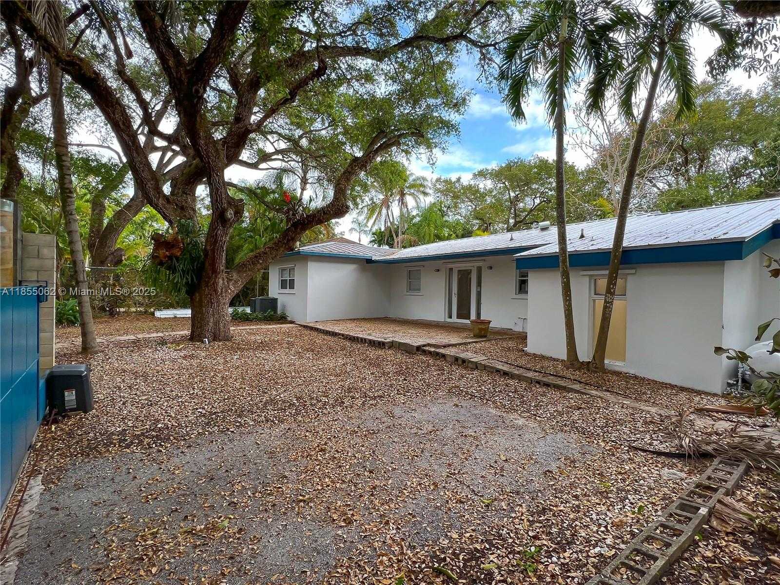Small Image of 3850 CRAWFORD AVE, Miami Number 11