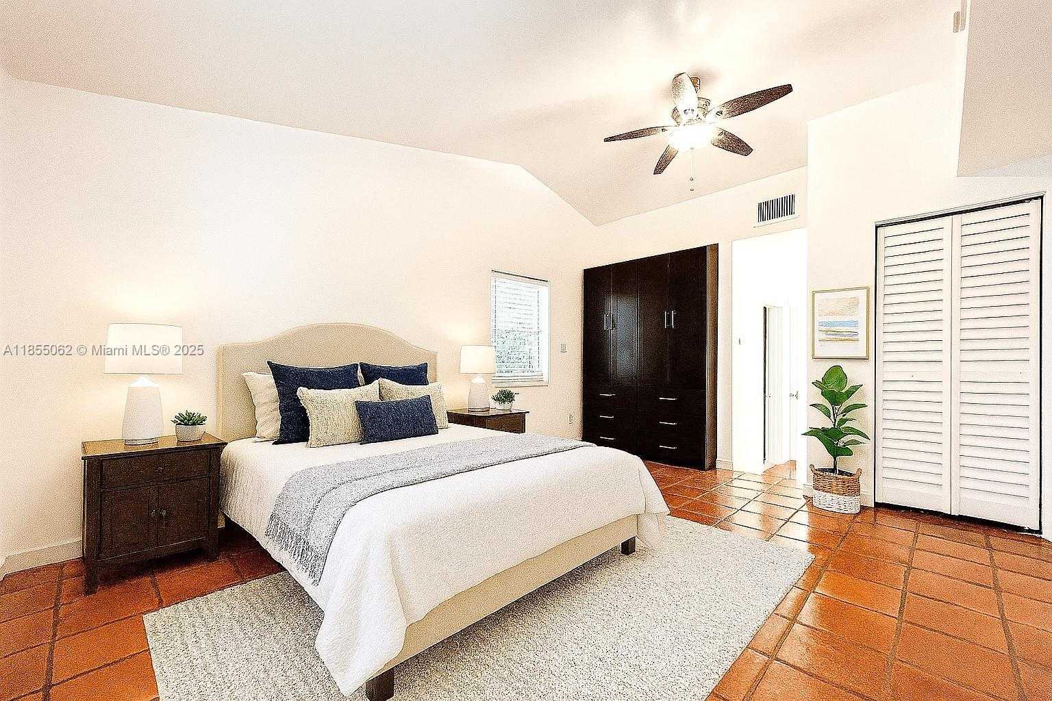 Small Image of 3850 CRAWFORD AVE, Miami Number 16