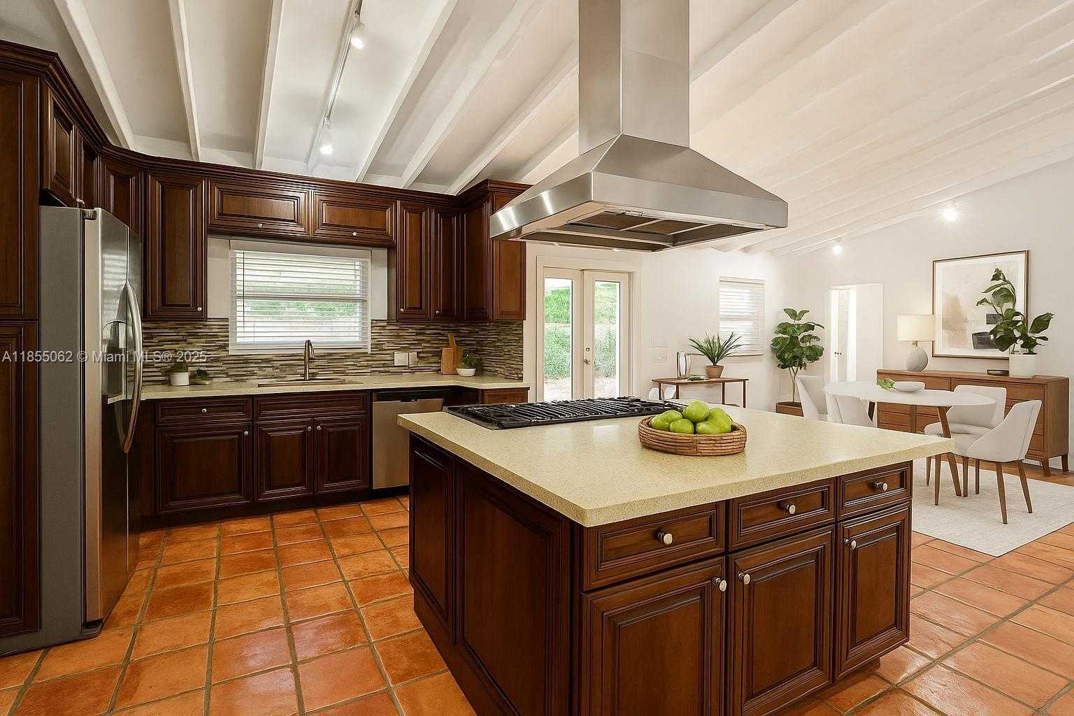 Small Image of 3850 CRAWFORD AVE, Miami Number 5