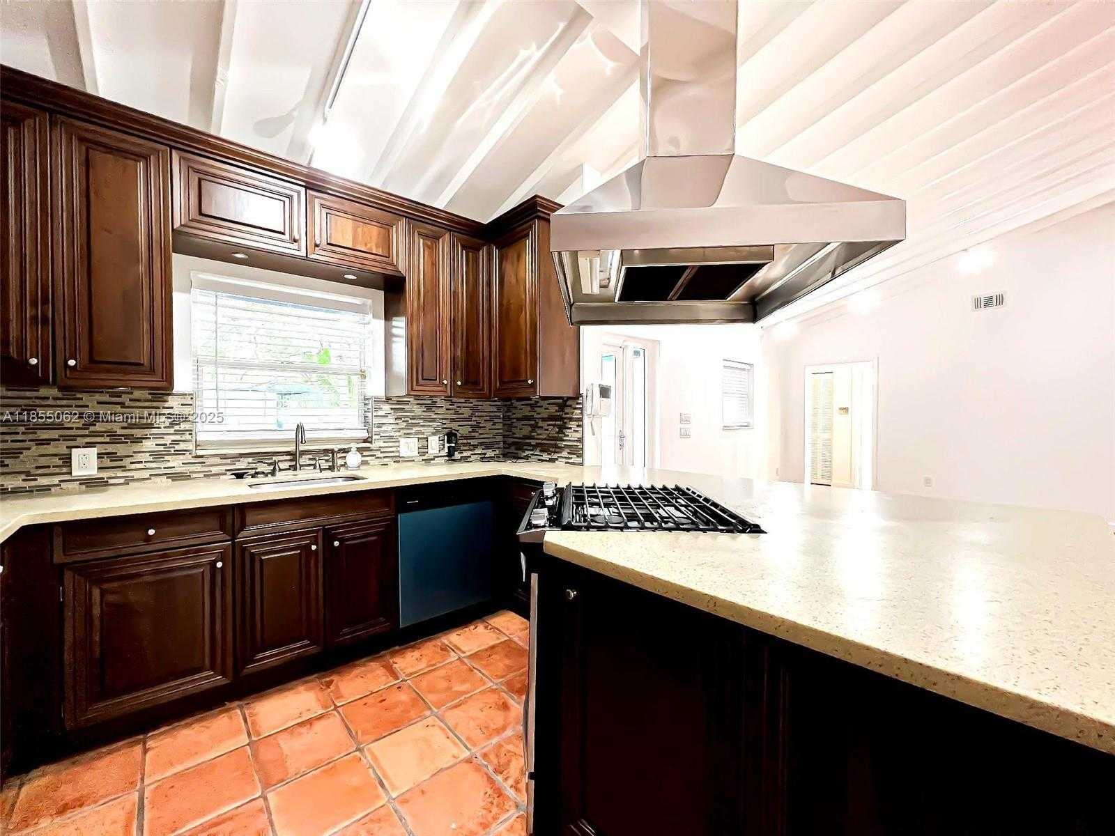 Small Image of 3850 CRAWFORD AVE, Miami Number 9