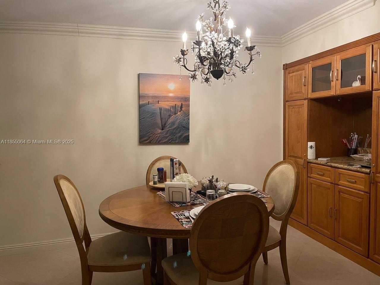Small Image of 100 BAYVIEW DR #917, Sunny Isles Beach Number 5