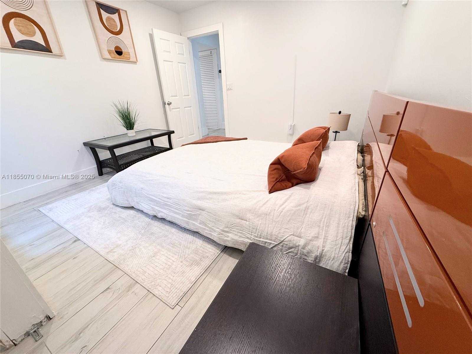 Small Image of 20429 NORTH EAST 10TH CT RD #20429, Miami Number 27