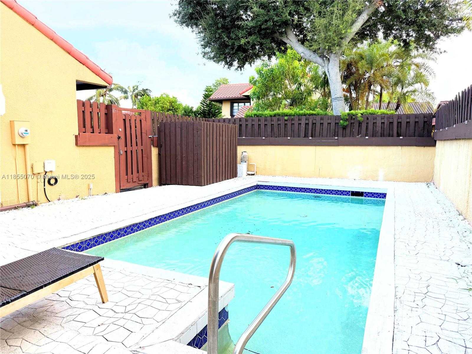 Small Image of 20429 NORTH EAST 10TH CT RD #20429, Miami Number 34