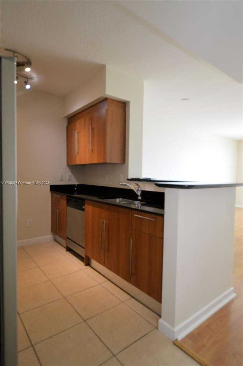Small Image of 335 Biscayne Blvd, Miami, FL 33132, USA Number 13