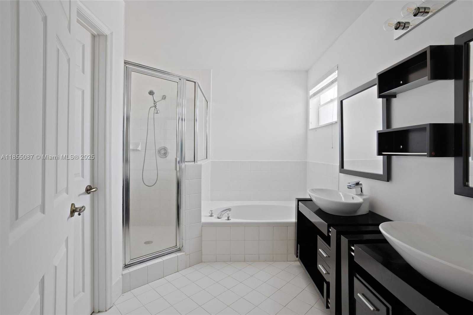 Small Image of 15623 SOUTH WEST 100TH LN #15623, Miami Number 16