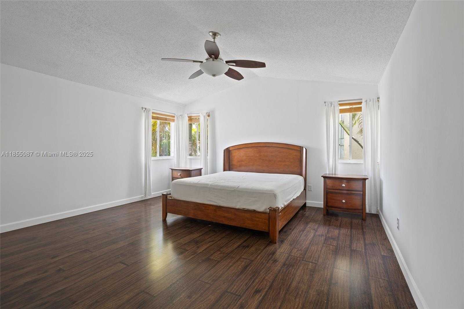 Small Image of 15623 SOUTH WEST 100TH LN #15623, Miami Number 18