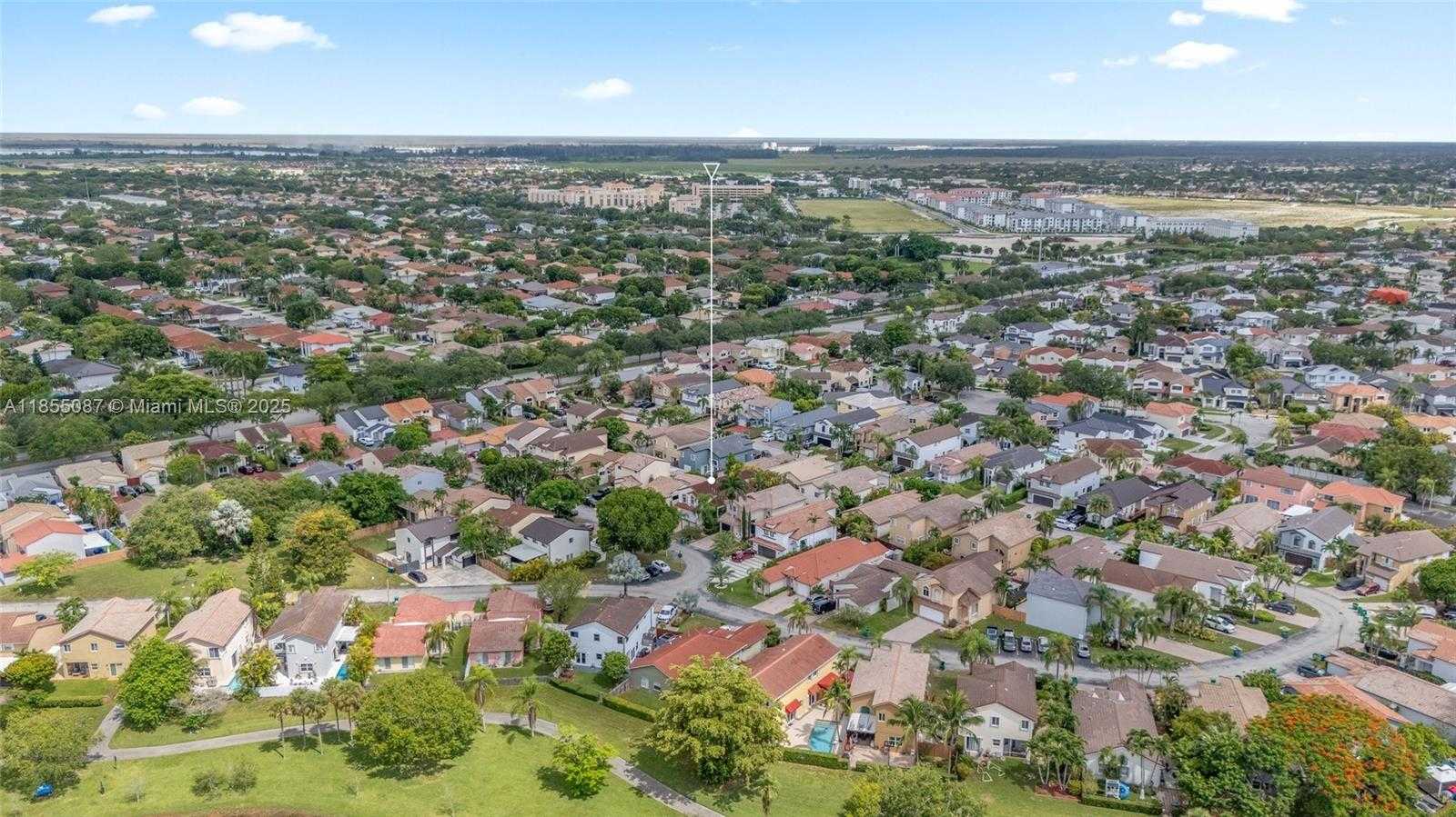 Small Image of 15623 SOUTH WEST 100TH LN #15623, Miami Number 24