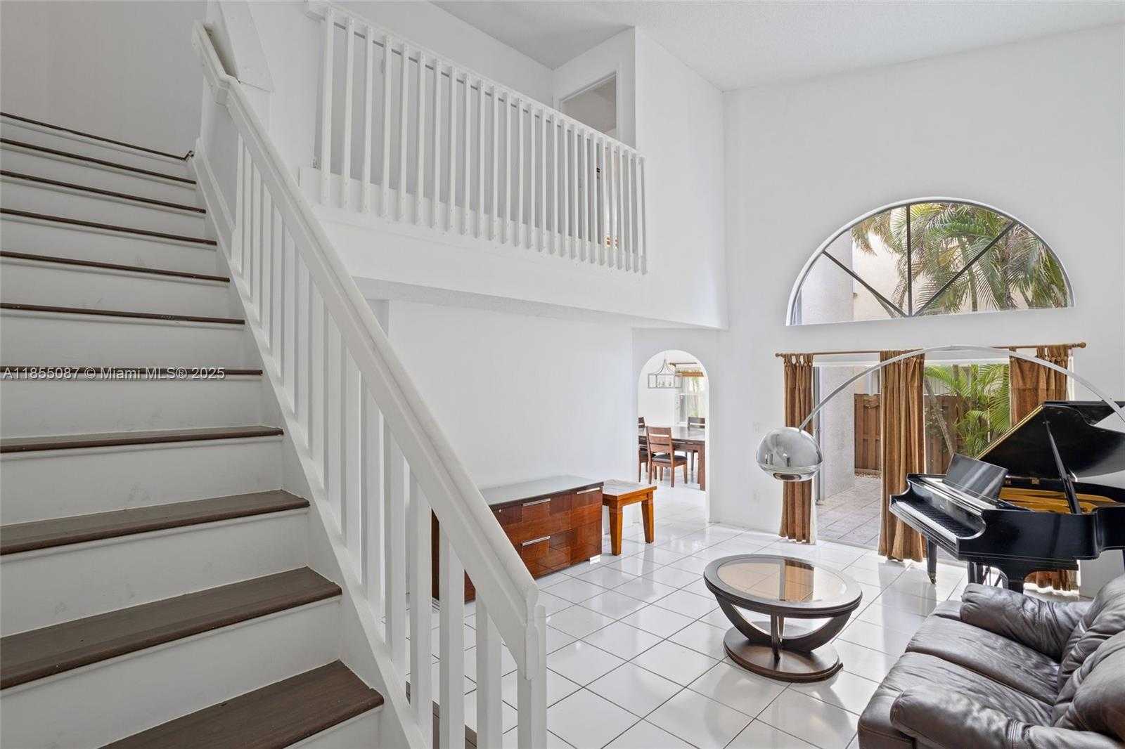 Small Image of 15623 SOUTH WEST 100TH LN #15623, Miami Number 3