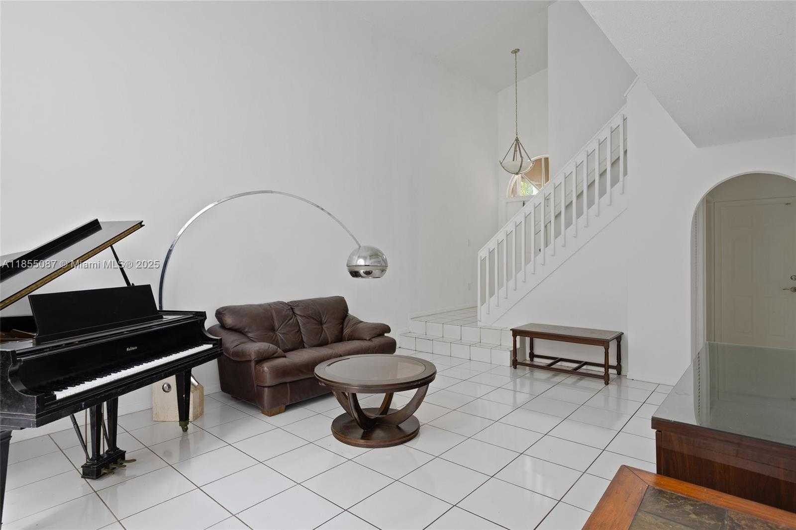 Small Image of 15623 SOUTH WEST 100TH LN #15623, Miami Number 5