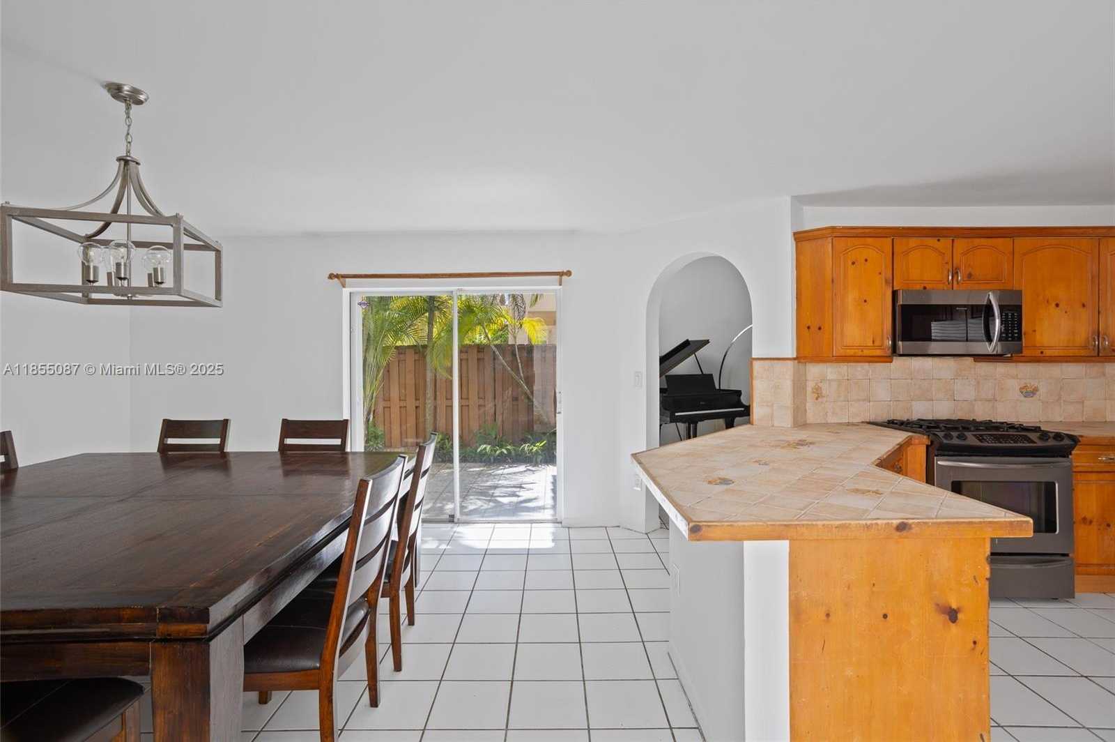 Small Image of 15623 SOUTH WEST 100TH LN #15623, Miami Number 7
