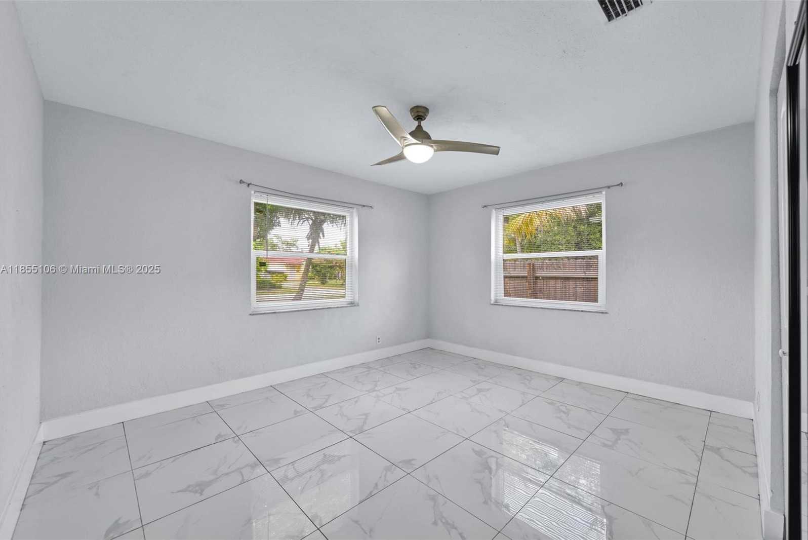 Small Image of 2714 FILLMORE ST, Hollywood Number 23