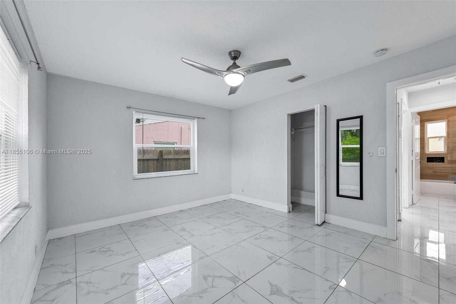 Small Image of 2714 FILLMORE ST, Hollywood Number 25