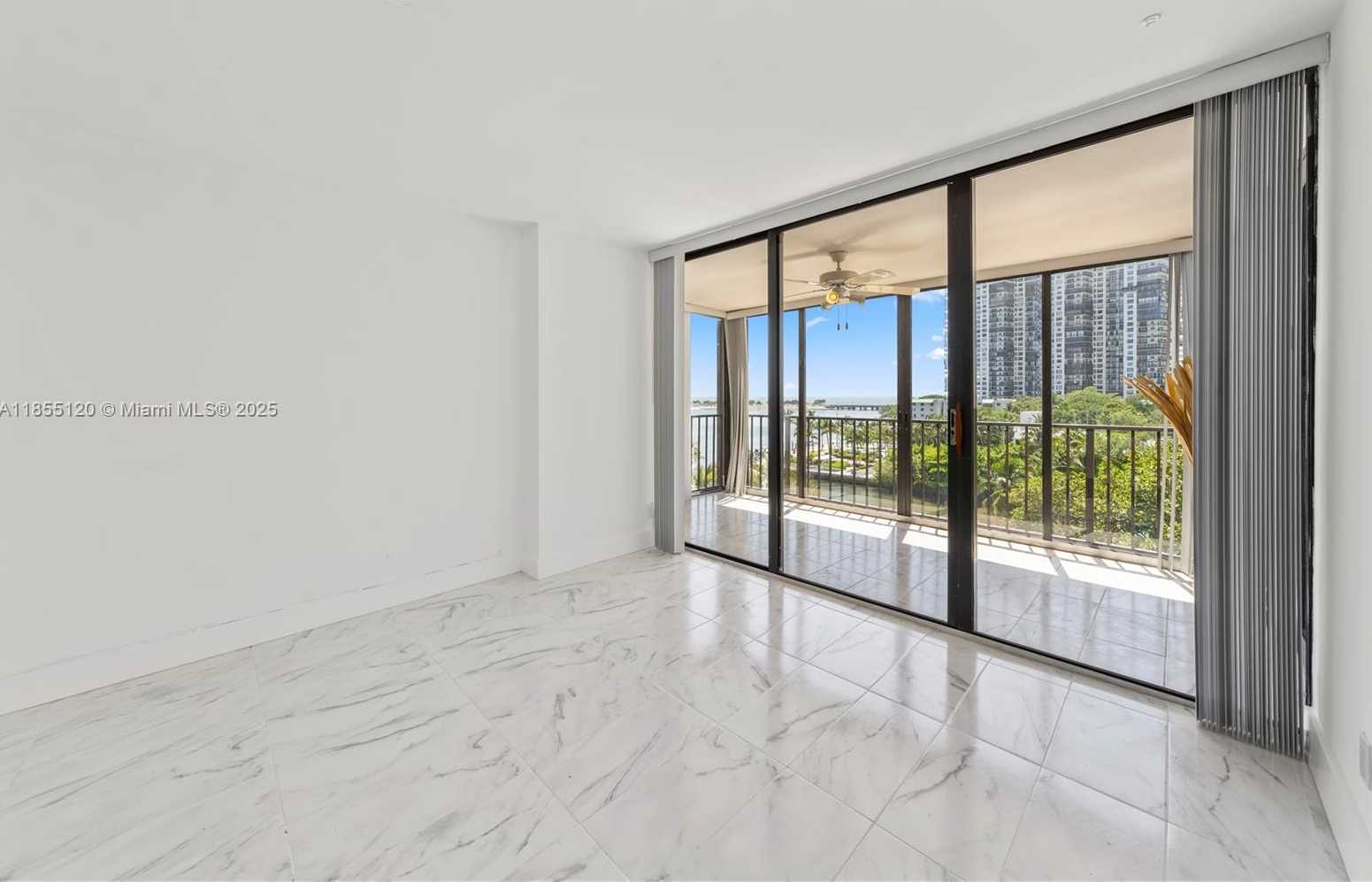Small Image of 1925 BRICKELL AVE #D610, Miami Number 27