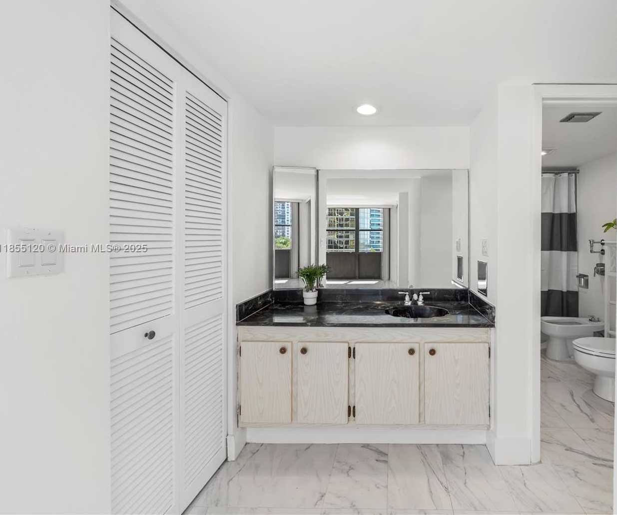 Small Image of 1925 BRICKELL AVE #D610, Miami Number 36