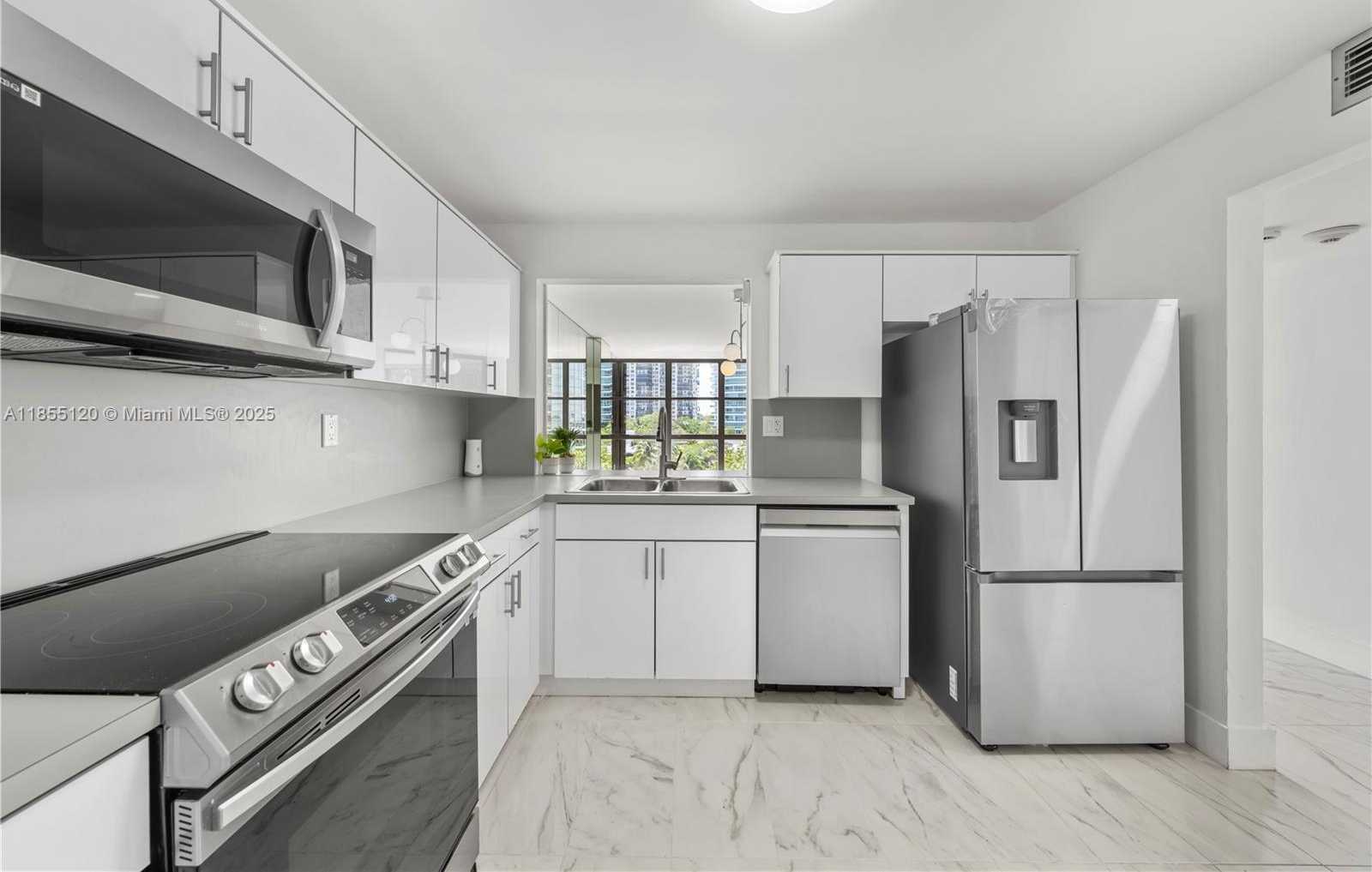 Small Image of 1925 BRICKELL AVE #D610, Miami Number 39