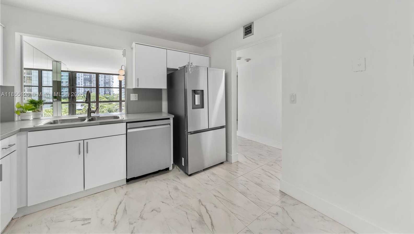 Small Image of 1925 BRICKELL AVE #D610, Miami Number 40