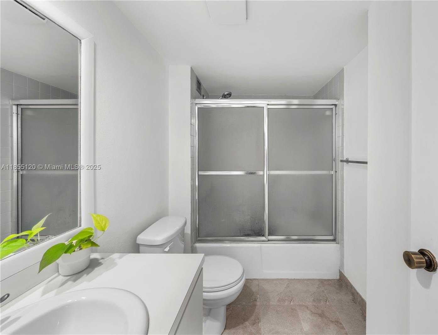 Small Image of 1925 BRICKELL AVE #D610, Miami Number 42