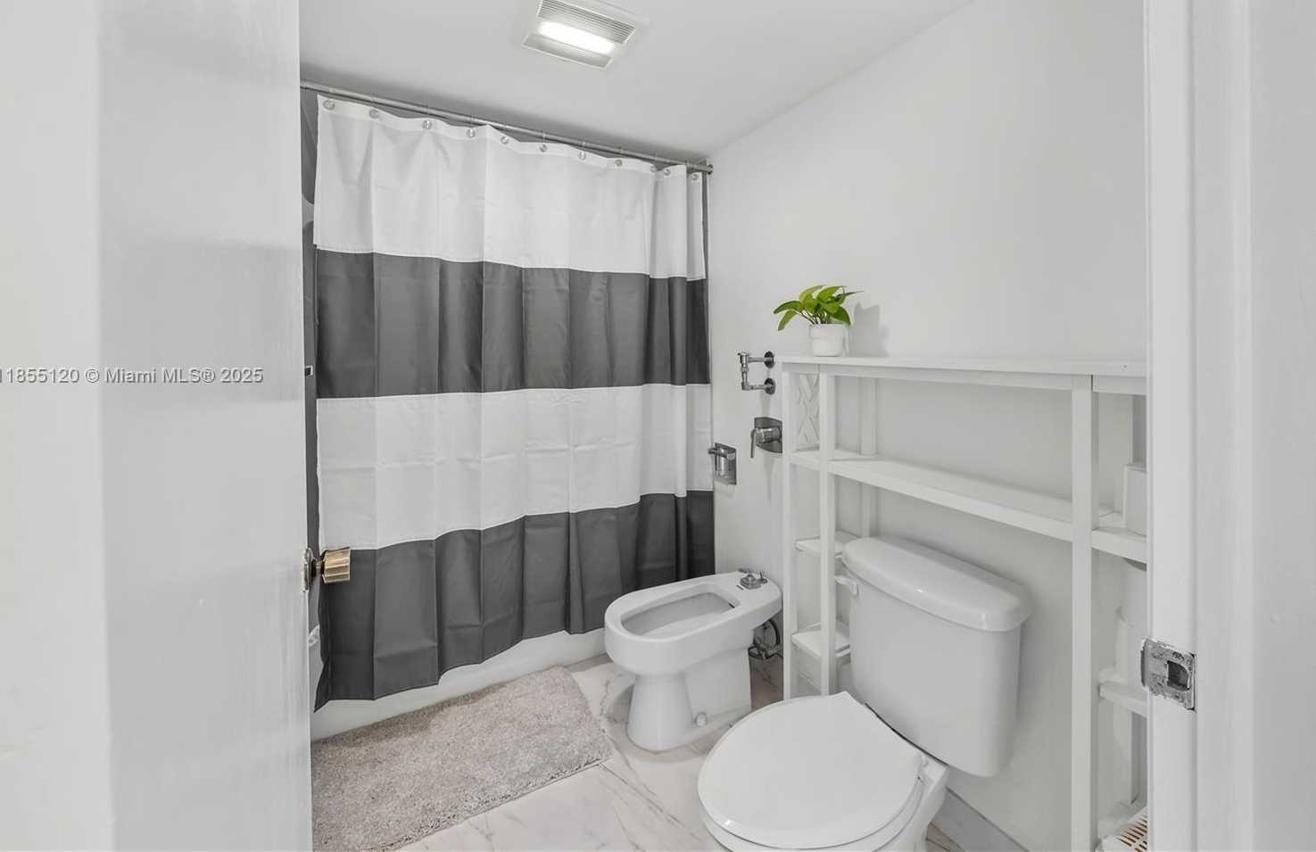 Small Image of 1925 BRICKELL AVE #D610, Miami Number 50