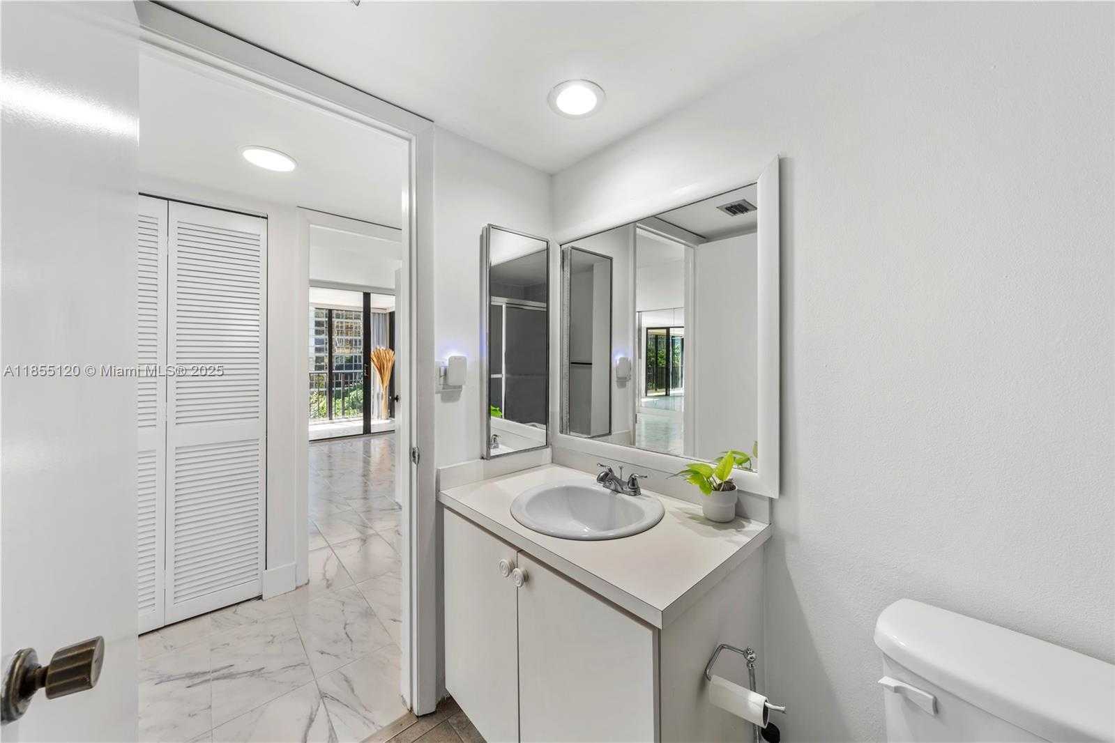 Small Image of 1925 BRICKELL AVE #D610, Miami Number 54