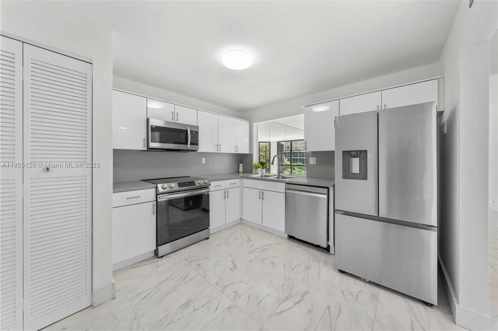 Small Image of 1925 BRICKELL AVE #D610, Miami Number 56