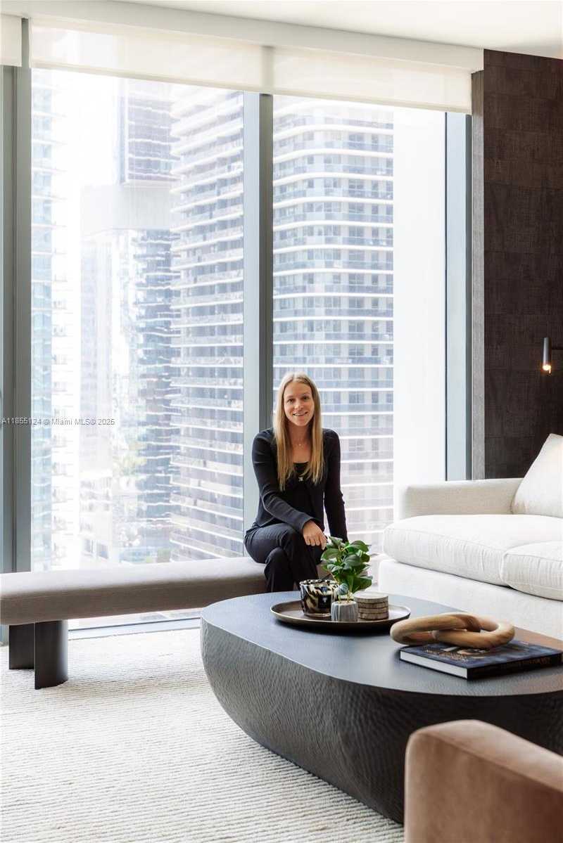 Small Image of 88 SOUTH WEST 7TH ST #1807, Miami Number 22