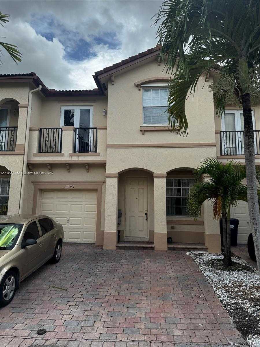 Small Image of 13295 SOUTH WEST 128TH PSGE #13295, Miami Number 3