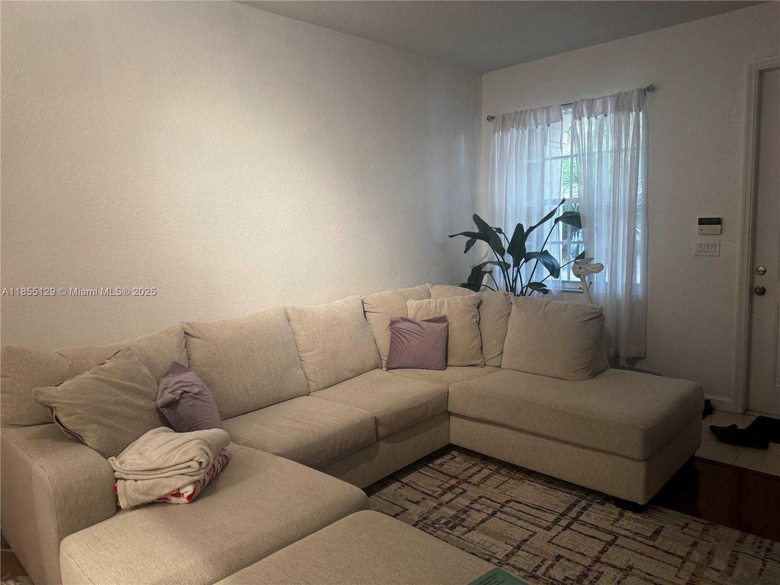 Small Image of 13295 SOUTH WEST 128TH PSGE #13295, Miami Number 4
