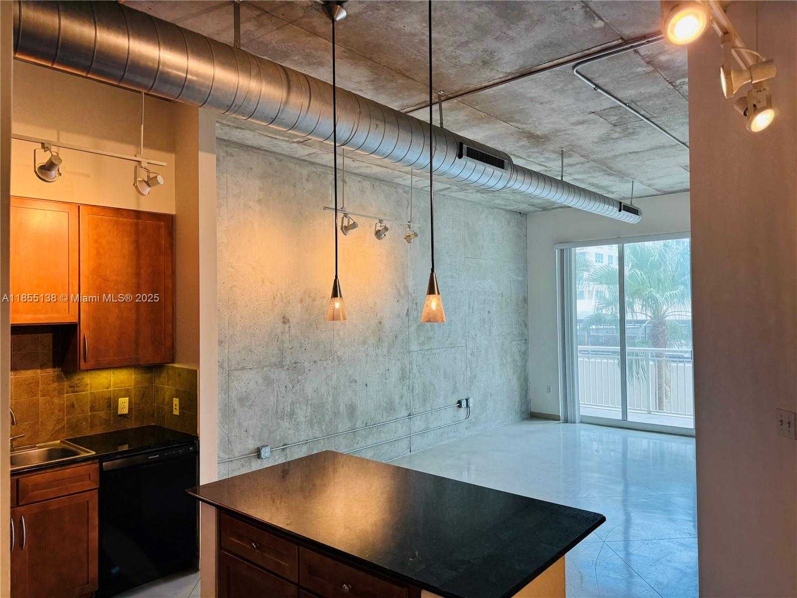Small Image of 2001 BISCAYNE BLVD #3411, Miami Number 5