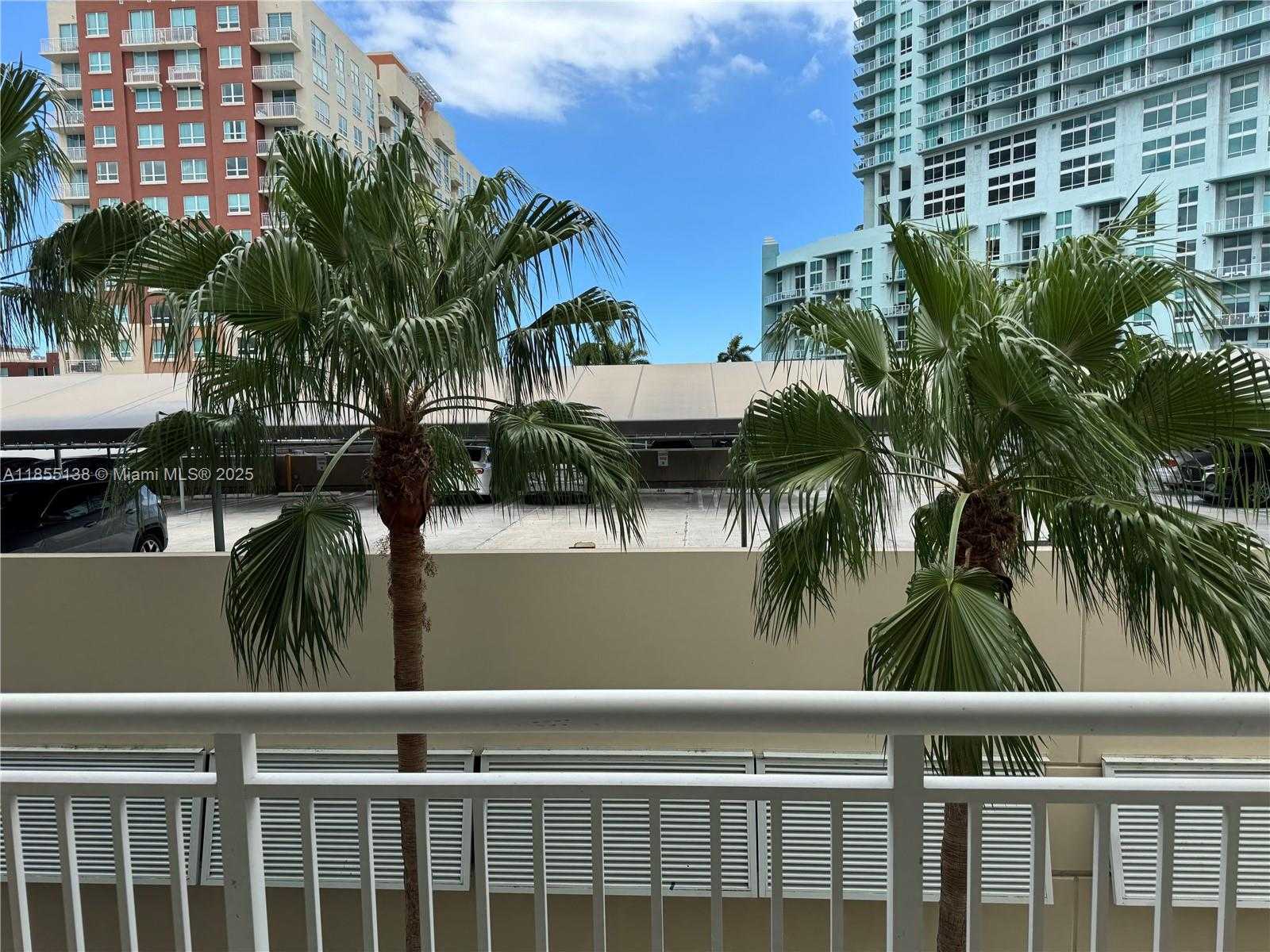 Small Image of 2001 BISCAYNE BLVD #3411, Miami Number 8