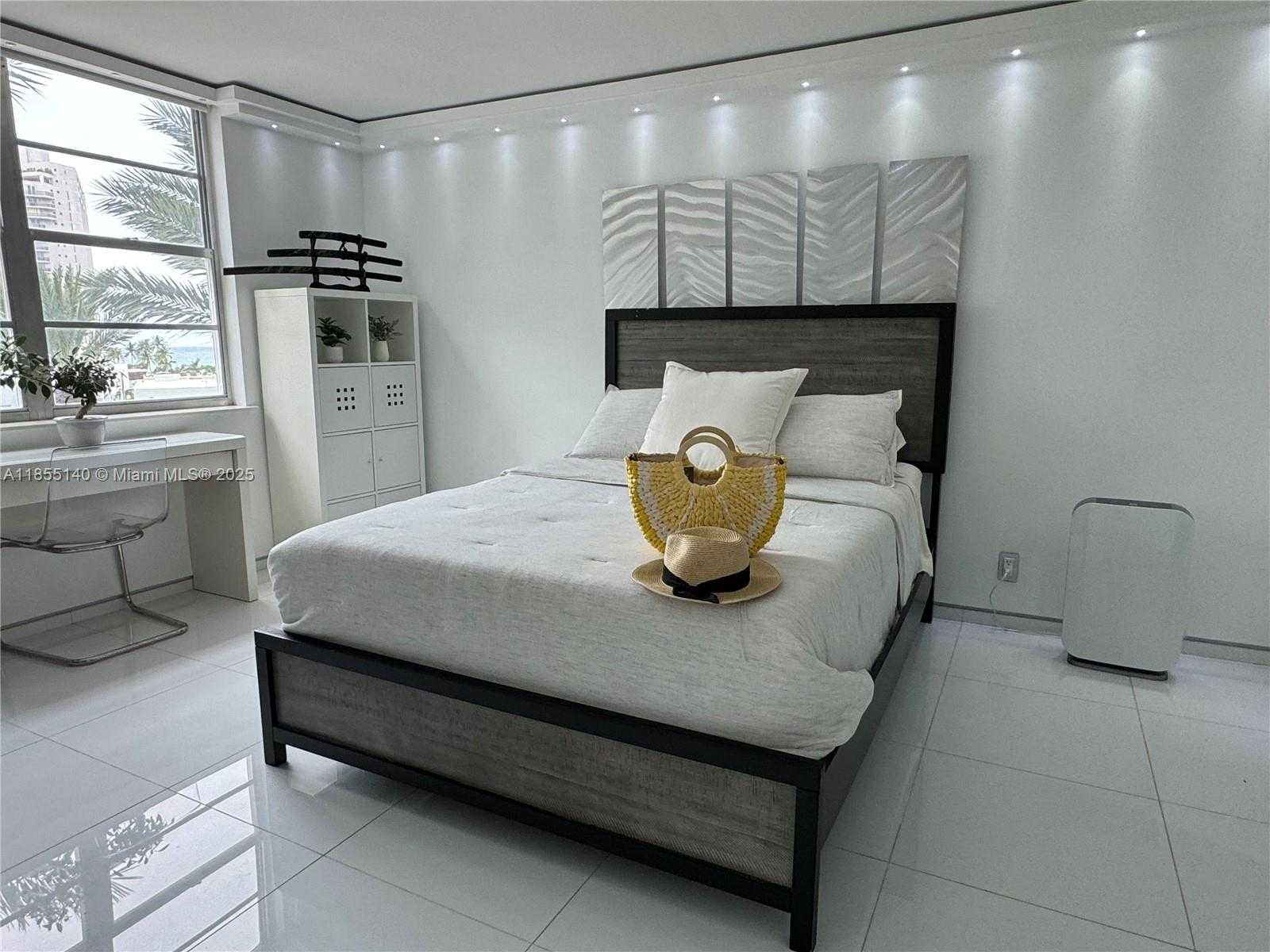 Small Image of 6770 INDIAN CREEK DR #5S, Miami Beach Number 13