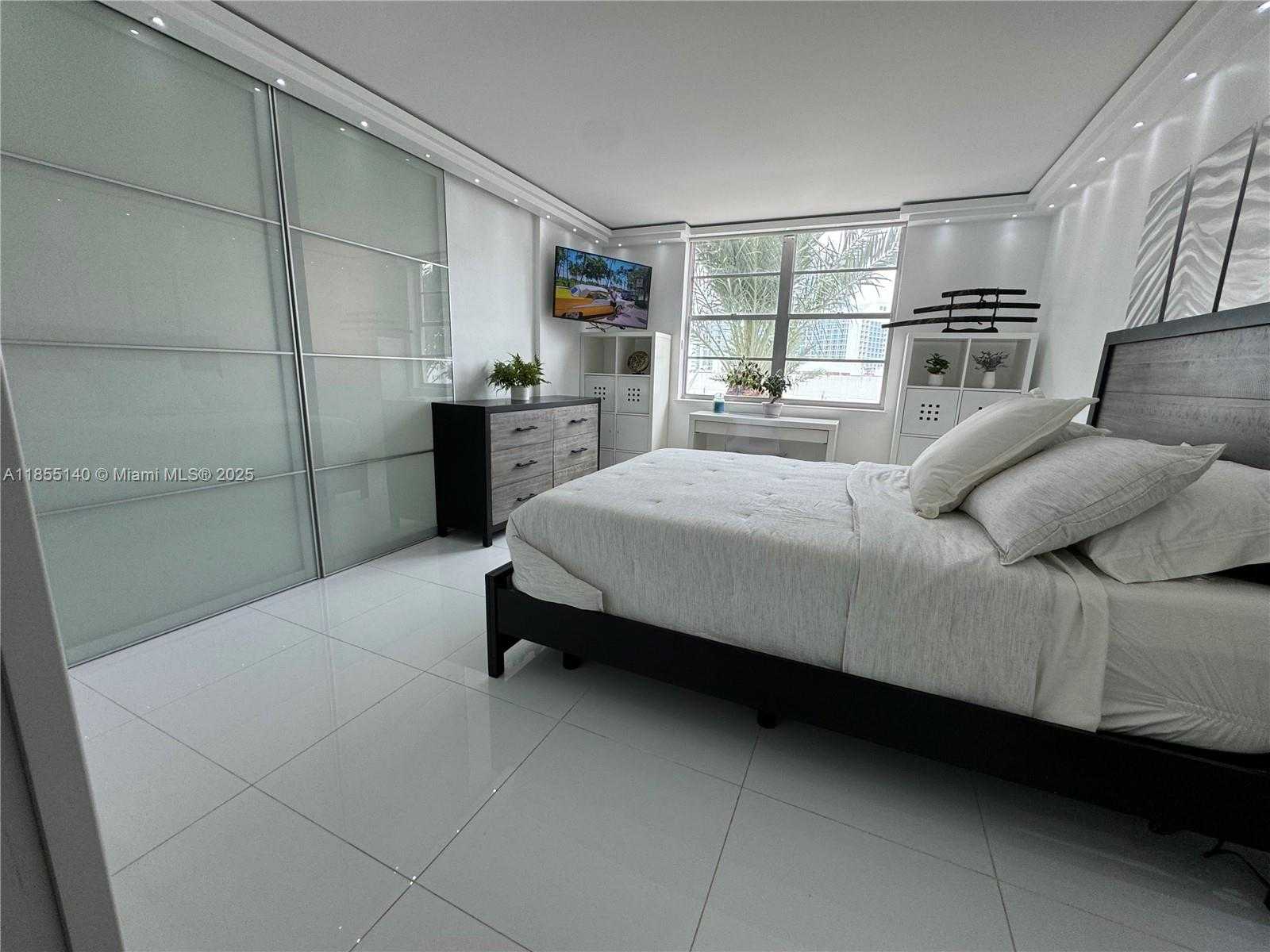 Small Image of 6770 INDIAN CREEK DR #5S, Miami Beach Number 14