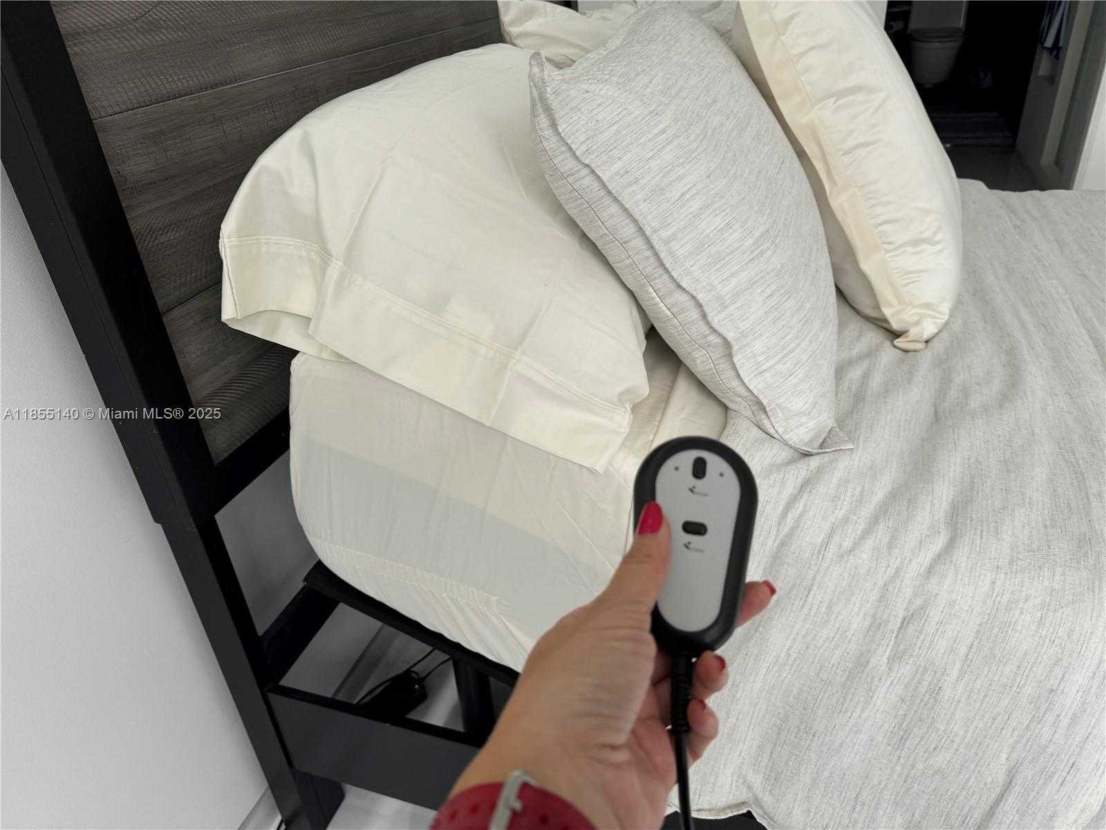 Small Image of 6770 INDIAN CREEK DR #5S, Miami Beach Number 15