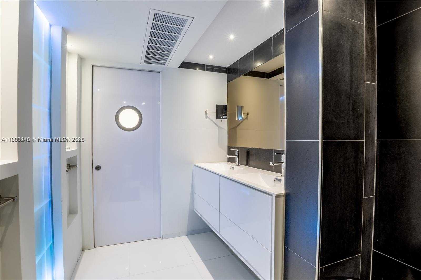 Small Image of 6770 INDIAN CREEK DR #5S, Miami Beach Number 20
