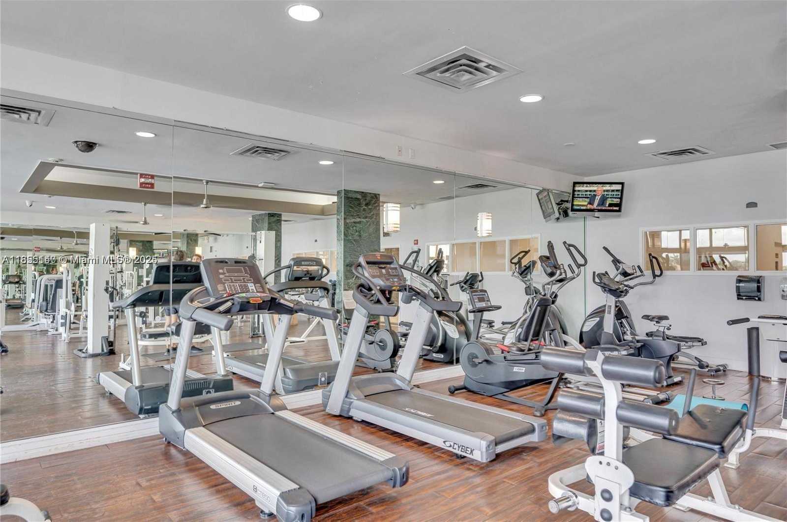 Small Image of 6770 INDIAN CREEK DR #5S, Miami Beach Number 28