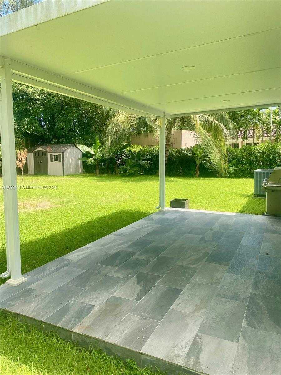 Small Image of South Miami Number 5