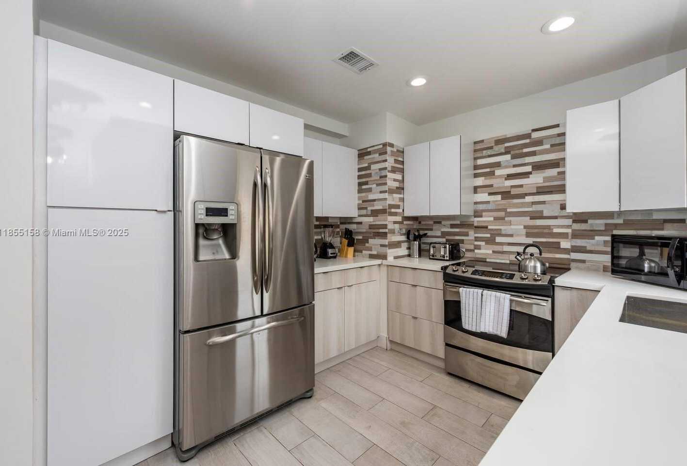 Small Image of 350 NORTH WEST 50TH ST, Miami Number 10