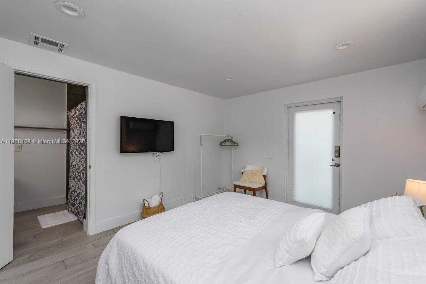 Small Image of 350 NORTH WEST 50TH ST, Miami Number 24