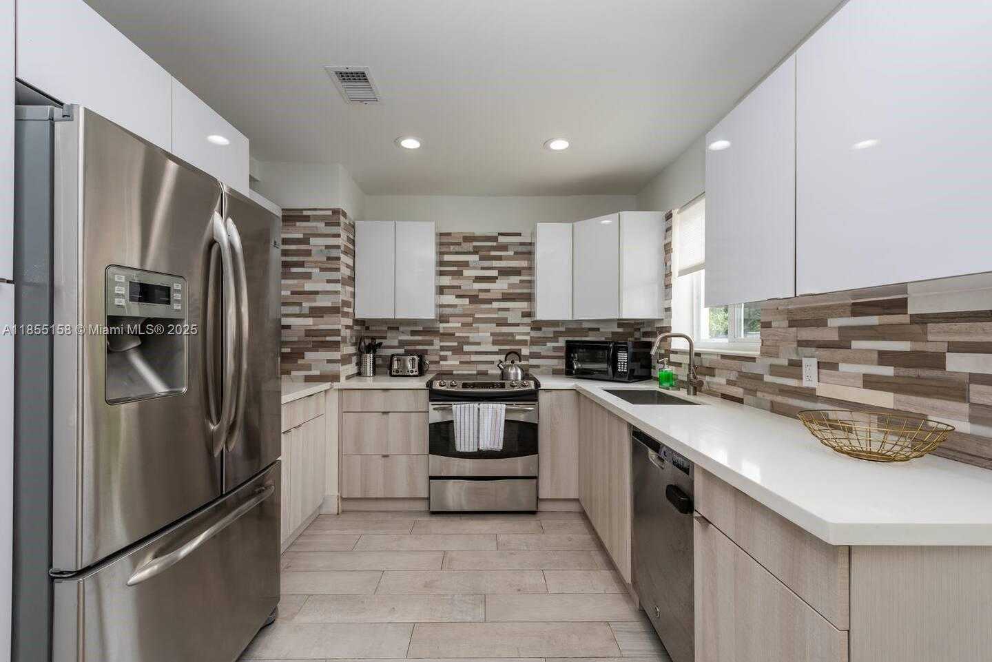 Small Image of 350 NORTH WEST 50TH ST, Miami Number 9