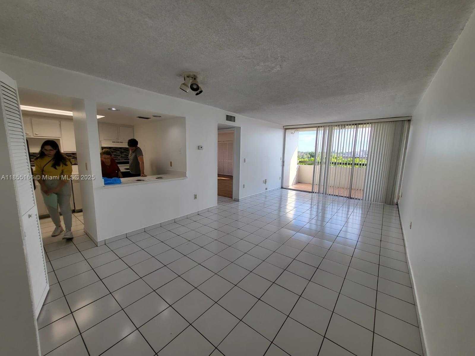 Small Image of 802 NORTH WEST 87 AV #517, Miami Number 5