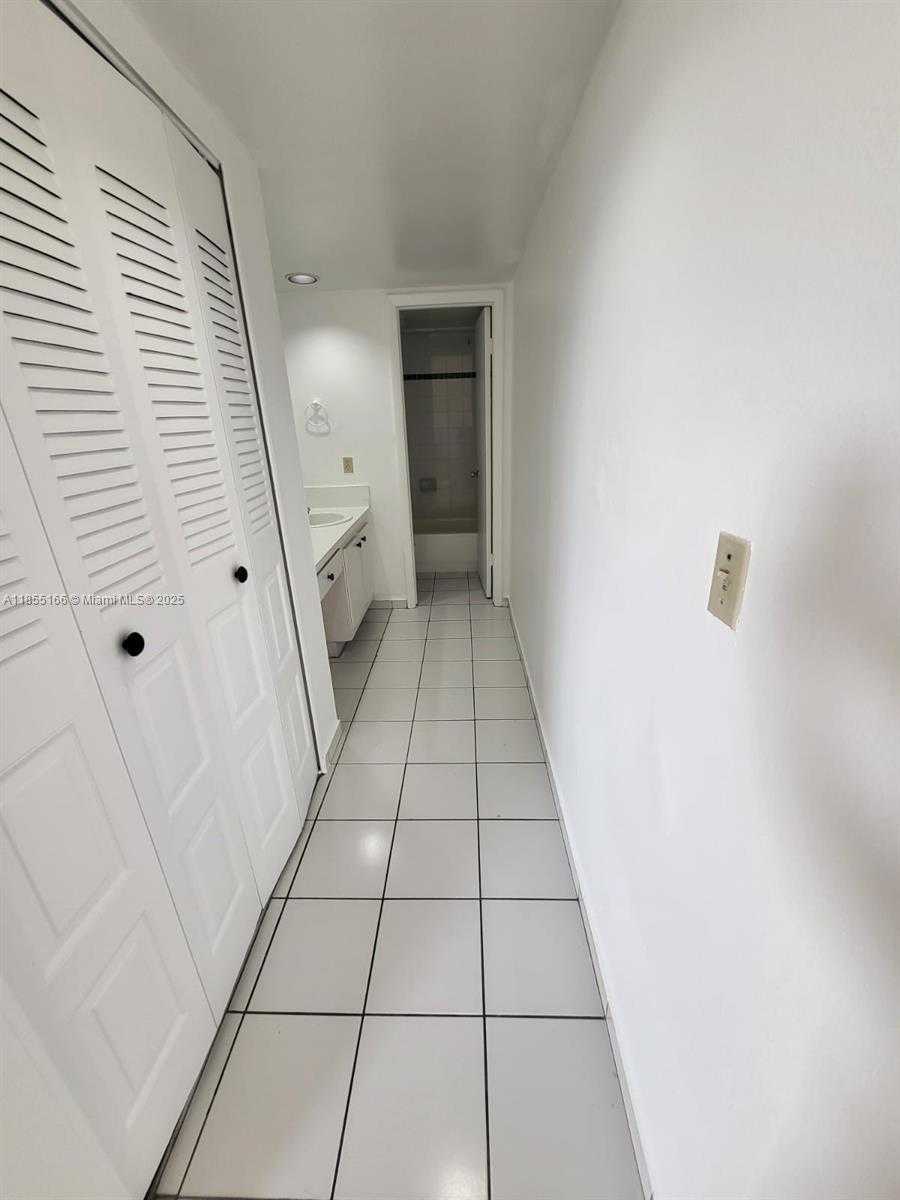 Small Image of 802 NORTH WEST 87 AV #517, Miami Number 9
