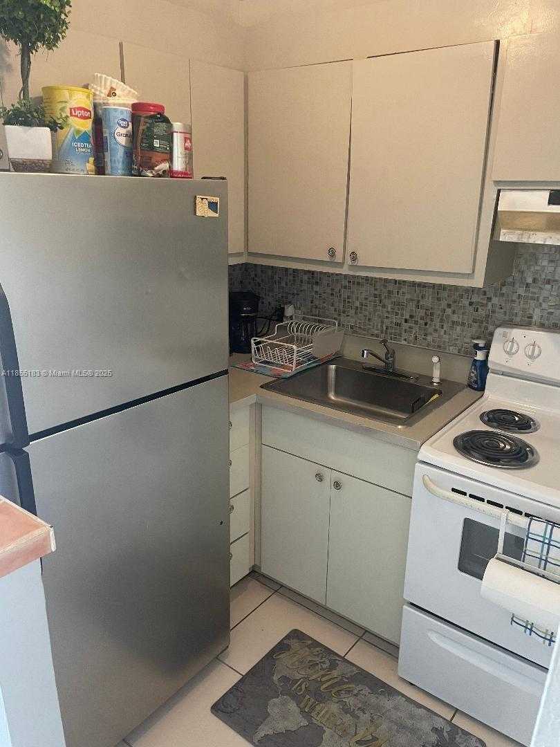 Small Image of 7904 WEST DR #215, North Bay Village Number 7