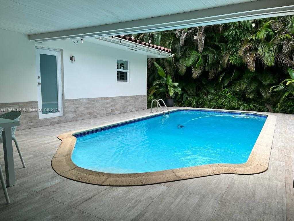 Small Image of 810 ANASTASIA AVE, Coral Gables Number 18