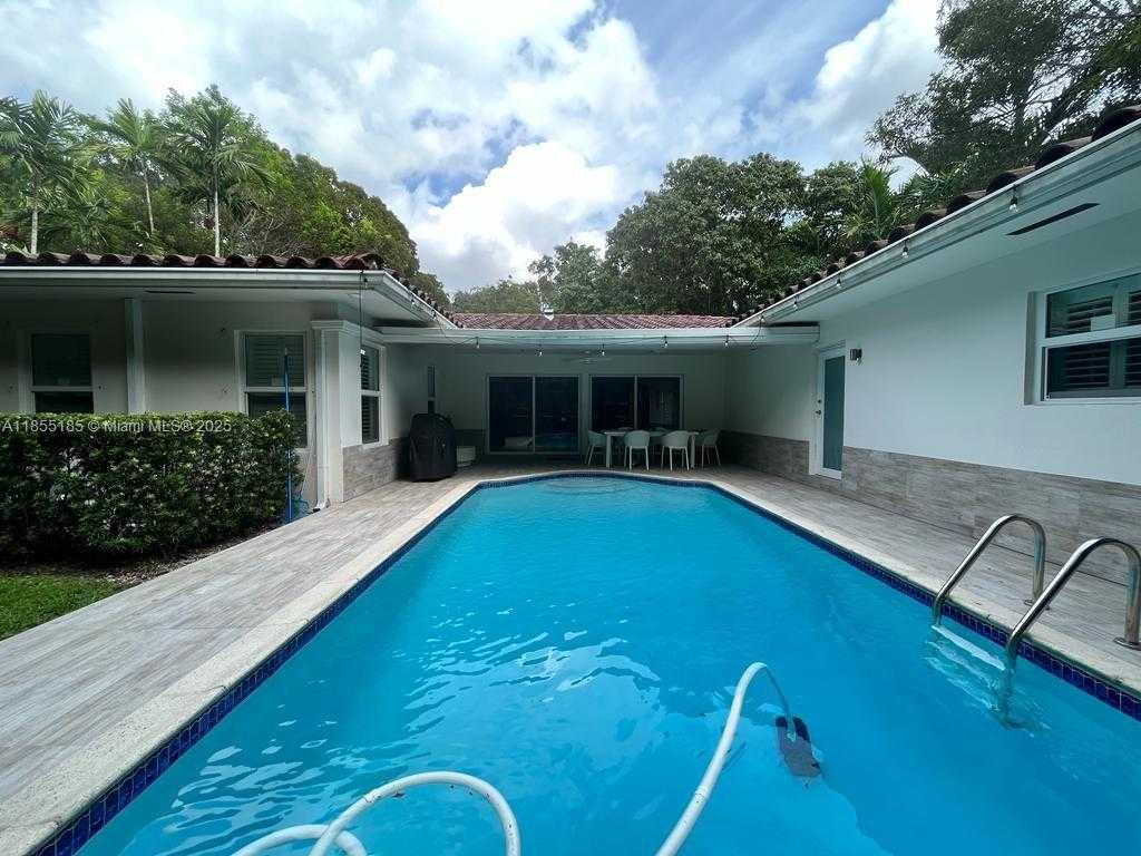 Small Image of 810 ANASTASIA AVE, Coral Gables Number 19